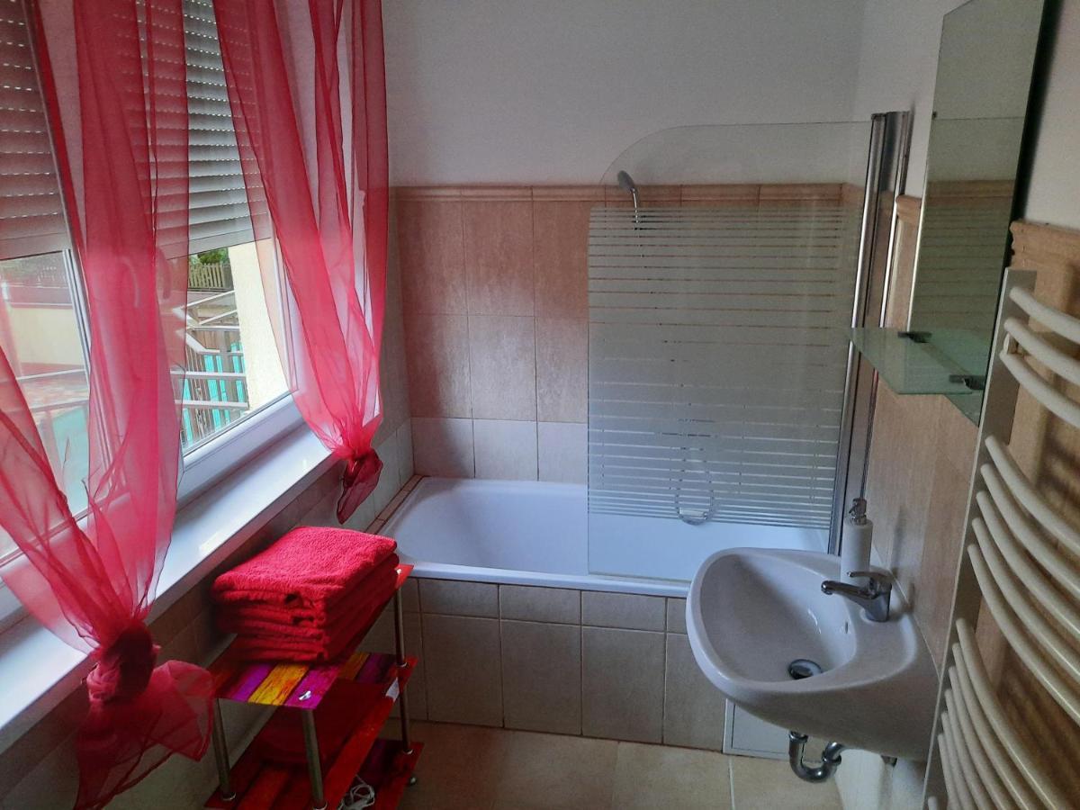 Apartment Balatinus Apartmanhaz *