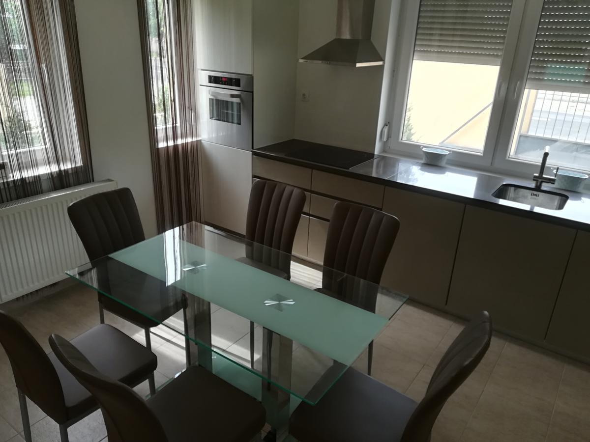 Apartment Balatinus Apartmanhaz *